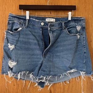 Abercrombie High Rise Mom Short